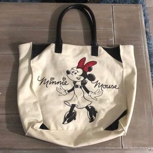 Cute bag with Minnie Mouse on it. Gently to never used.